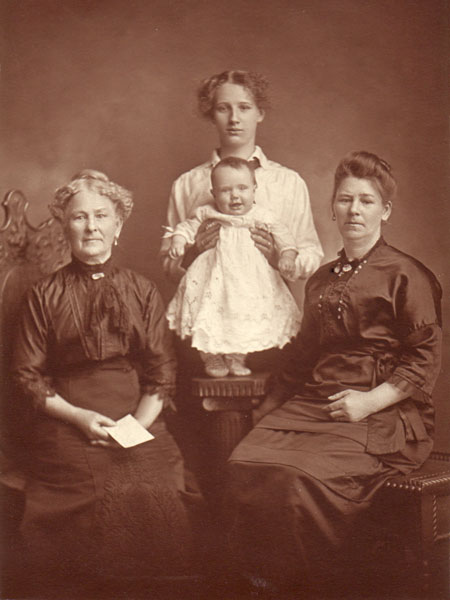 [Isabella HOHNER four generation picture]